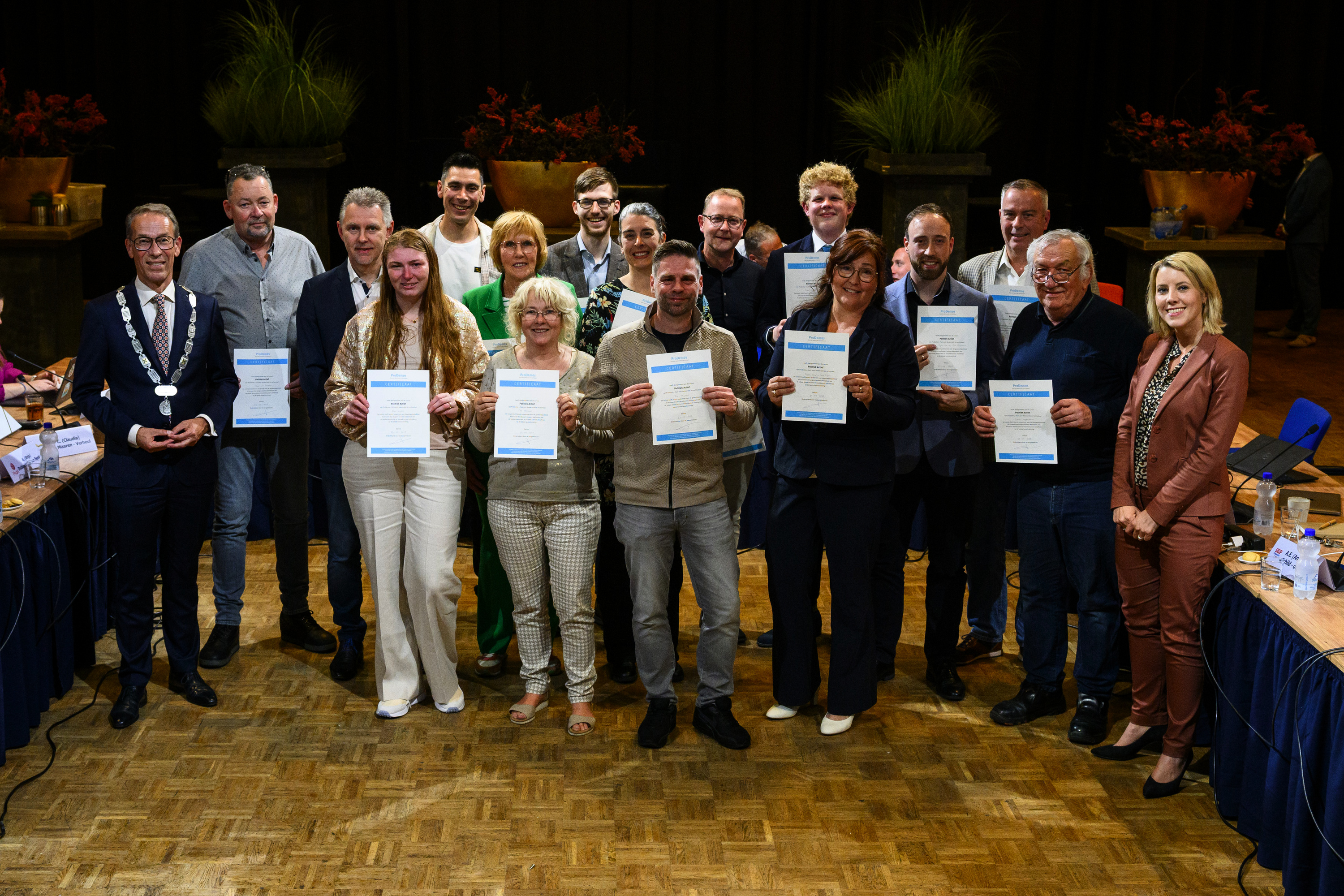 Uitreiking certificaten cursus Politiek Actief 